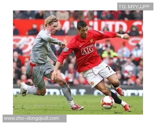 足球花式过人技巧揭秘让你在球场上成为闪耀的明星 足球花式过人技巧揭秘让你在球场上成为闪耀的明星